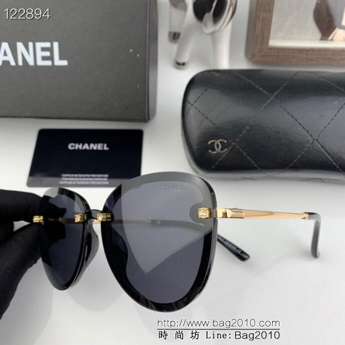CHANEL香奈兒 2019新款 女士偏光彩膜太陽鏡 鏡框帶鑽 時尚方框太陽鏡 網紅潮款墨鏡 3687  lly1314